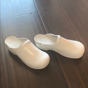 Size 41 Dansko Mule. White in color.